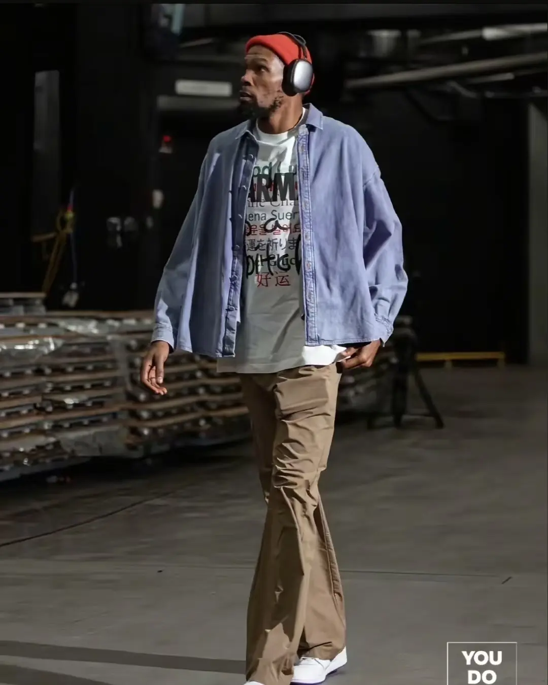 忽然发现他 忽然发现他